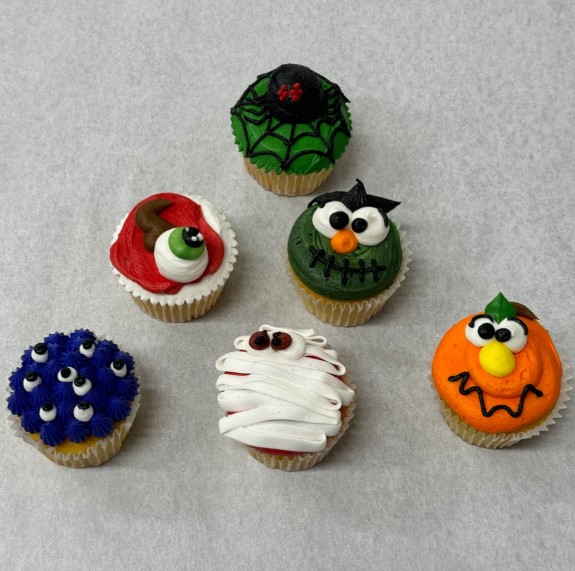 NYC: Halloween Cupcake Decorating (BYOB)